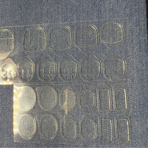 Customize your oura ring by adding a "gem" /rhinestone/nail art - Picture 3 of 3